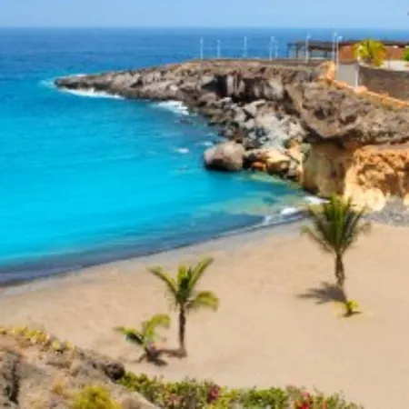 Apartamento 2 Bedrooms With Sea View Shared Pool And Enclosed Garden At Adeje 1 Km Away From The Beach *