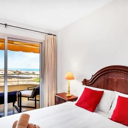 Apartamento 2 Bedrooms With Sea View Shared Pool And Enclosed Garden At Adeje 1 Km Away From The Beach *